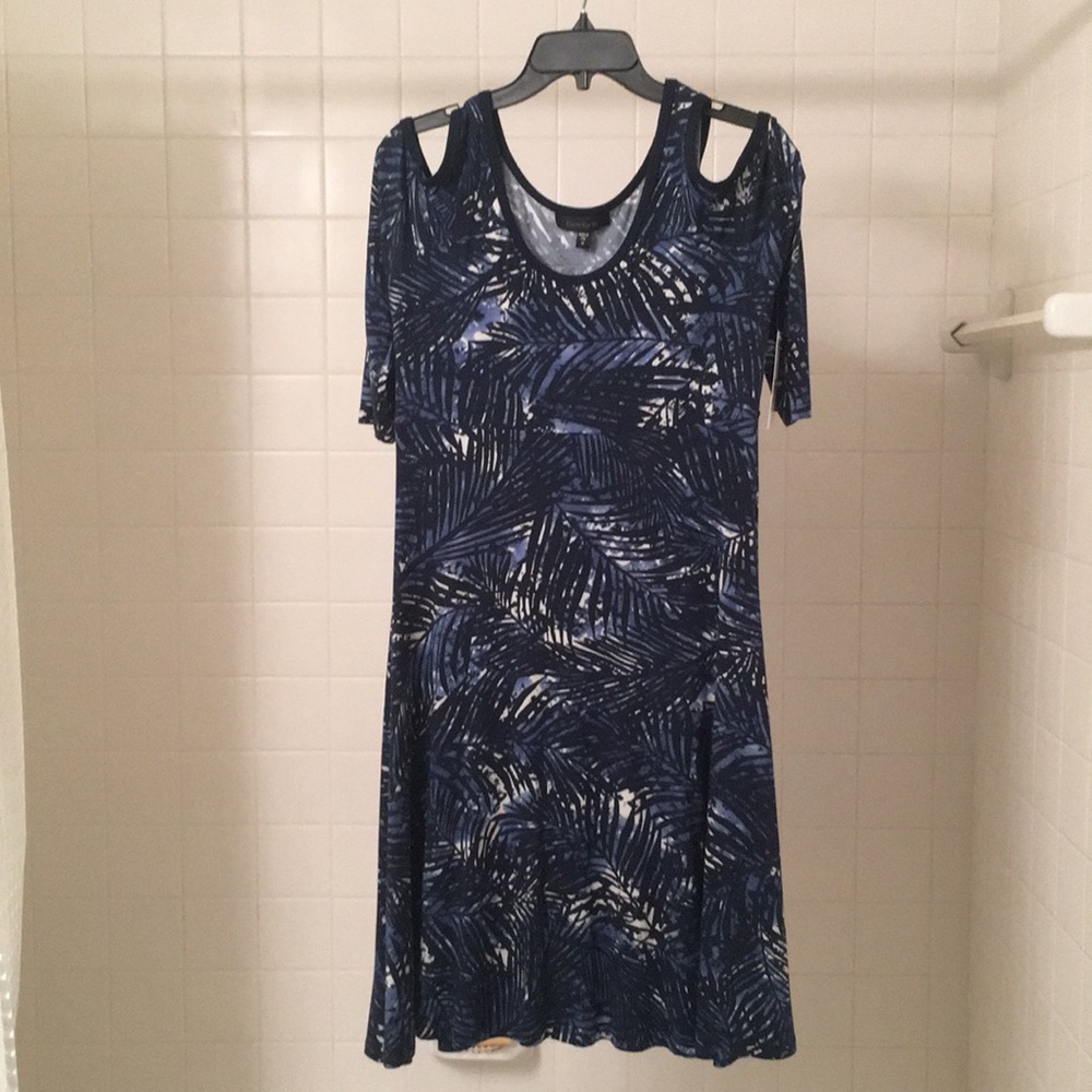 Print Dress with Cut-Out Shoulders and 3/4 Sleeves